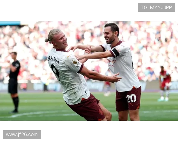 B费发声:曼联重返正冠行列需根基稳固,阿莫林是领路人